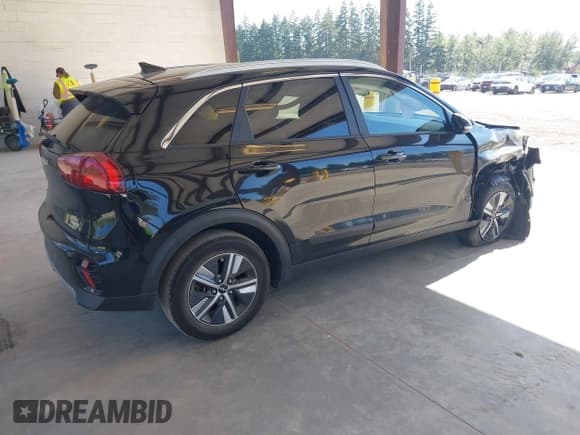 ✅ 2022 Kia Niro EX Premium • VIN: KNDCE3LC5N5493822 • Лот: 42662763. Опубликован ранее на IAAI с пробегом 103 061 миль. Бесплатный доступ к архиву аукционных продаж из США и подробный отчёт об истории автомобиля на DreamBid. Изображение 4.