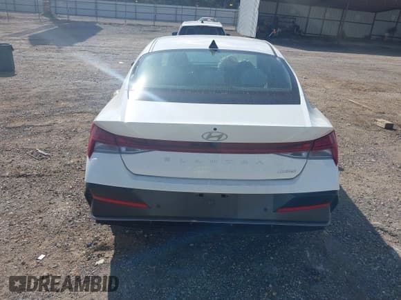 ✅ 2024 Hyundai Elantra Limited • VIN: KMHLP4DG9RU836303 • Лот: 43699266. Опубликован ранее на IAAI с пробегом 35 657 миль. Бесплатный доступ к архиву аукционных продаж из США и подробный отчёт об истории автомобиля на DreamBid. Изображение 17.