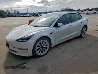 ✅ 2023 Tesla Model 3 • VIN: 5YJ3E1EA9PF435293 • Lot: 95130635. Wystawiony na Copart z przebiegiem 86 421 mil. Bezpłatny archiwum sprzedaży aukcyjnych z USA i szczegółowy raport historii pojazdu na DreamBid. Zdjęcie 1.