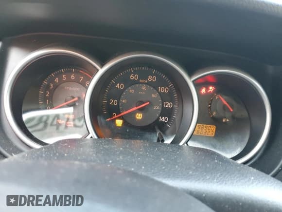 ✅ 2009 Nissan Versa 1.6 • VIN: 3N1CC11E39L455285 • Lot: 81408475. Listed on Copart with 98,900 mi. Free auction sales archive from the USA and detailed vehicle history report at DreamBid. Image 9.