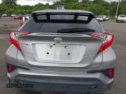 ✅ 2018 Toyota C-HR XLE • VIN: NMTKHMBX9JR057555 • Lot: 42775930. Wystawiony na IAAI z przebiegiem 82 336 mil. Bezpłatny archiwum sprzedaży aukcyjnych z USA i szczegółowy raport historii pojazdu na DreamBid. Zdjęcie 16.