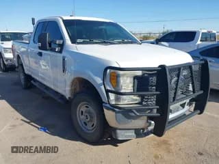 ✅ 2017 Ford F-250 XLT • VIN: 1FT7X2B62HEF20447 • Lot: 43143378. Wystawiony na IAAI z przebiegiem Nie podano. Bezpłatny archiwum sprzedaży aukcyjnych z USA i szczegółowy raport historii pojazdu na DreamBid. Zdjęcie 1.