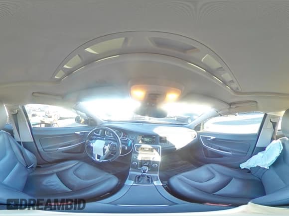 ✅ 2015 Volvo V60 T5 Premier • VIN: YV1612SK4F1221129 • Lot: 84653804. Listed on Copart with 70,267 mi. Free auction sales archive from the USA and detailed vehicle history report at DreamBid. Image 14.