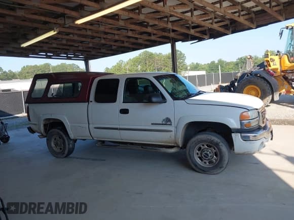 ✅ 2003 GMC Sierra 2500HD SLT • VIN: 1GTHK29UX3E373066 • Lot: 42588010. Wystawiony na IAAI z przebiegiem 326 667 mil. Bezpłatny archiwum sprzedaży aukcyjnych z USA i szczegółowy raport historii pojazdu na DreamBid. Zdjęcie 13.