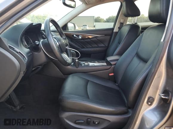 ✅ 2018 Infiniti Q50 Luxe • VIN: JN1EV7AR7JM611296 • Lot: 68939055. Wystawiony na Copart z przebiegiem 75 562 mil. Bezpłatny archiwum sprzedaży aukcyjnych z USA i szczegółowy raport historii pojazdu na DreamBid. Zdjęcie 7.