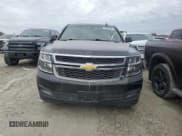 ✅ 2019 Chevrolet Tahoe LT • VIN: 1GNSKBKC7KR273187 • Lot: 70491665. Wystawiony na Copart z przebiegiem 137 858 mil. Bezpłatny archiwum sprzedaży aukcyjnych z USA i szczegółowy raport historii pojazdu na DreamBid. Zdjęcie 5.