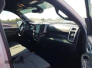 ✅ 2021 Ram 2500 Big Horn • VIN: 3C6UR5DL1MG676863 • Лот: 42386260. Опубликован ранее на IAAI с пробегом 105 328 миль. Бесплатный доступ к архиву аукционных продаж из США и подробный отчёт об истории автомобиля на DreamBid. Изображение 5.