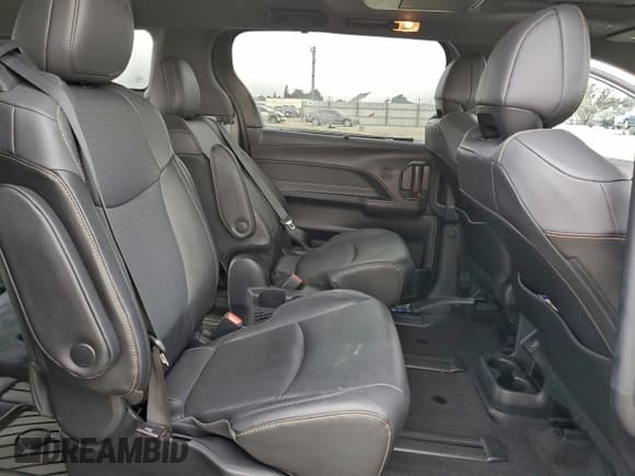 ✅ 2023 Toyota Sienna XSE 25th Anniversary • VIN: 5TDCSKFC4PS101490 • Lot: 94157125. Listed on Copart with 29,925 mi. Free auction sales archive from the USA and detailed vehicle history report at DreamBid. Image 11.