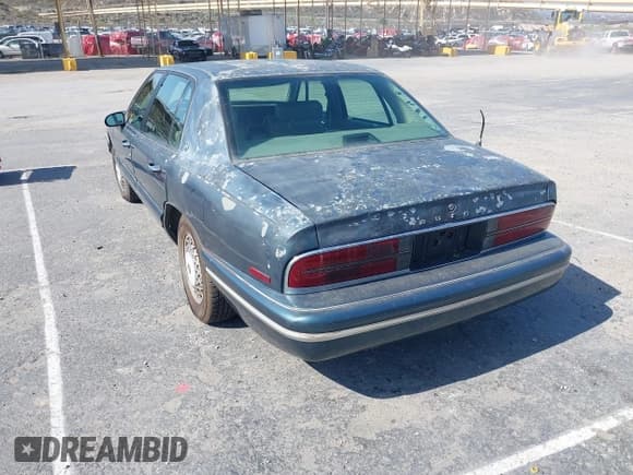 ✅ 1995 Buick Park Avenue • VIN: 1G4CW52K6SH615210 • Lot: 42428039. Wystawiony na IAAI z przebiegiem 218 377 mil. Bezpłatny archiwum sprzedaży aukcyjnych z USA i szczegółowy raport historii pojazdu na DreamBid. Zdjęcie 3.