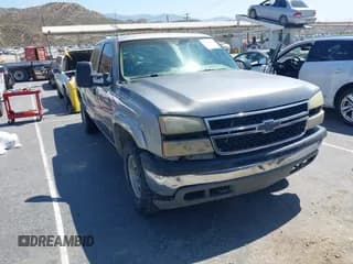 ✅ 2002 GMC Sierra 1500 SLE • VIN: 2GTEK19T221422653 • Лот: 42429541. Опубликован ранее на IAAI с пробегом 221 226 миль. Бесплатный доступ к архиву аукционных продаж из США и подробный отчёт об истории автомобиля на DreamBid. Изображение 1.
