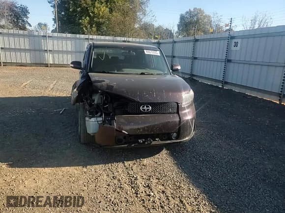 ✅ 2010 Scion xB • VIN: JTLZE4FE0A1105205 • Лот: 89672435. Опубликован ранее на Copart с пробегом 200 293 миль. Бесплатный доступ к архиву аукционных продаж из США и подробный отчёт об истории автомобиля на DreamBid. Изображение 13.