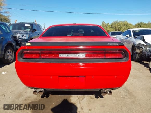 ✅ 2014 Dodge Challenger R/T 100th Anniversary Appearance • VIN: 2C3CDYBT9EH281780 • Lot: 41233362. Wystawiony na IAAI z przebiegiem 130 293 mil. Bezpłatny archiwum sprzedaży aukcyjnych z USA i szczegółowy raport historii pojazdu na DreamBid. Zdjęcie 16.