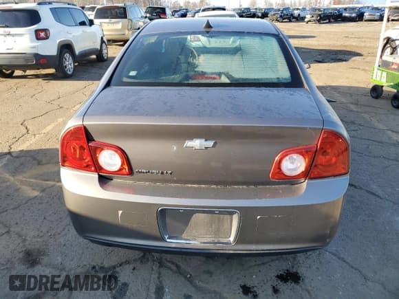 ✅ 2012 Chevrolet Malibu 1LT • VIN: 1G1ZC5E01CF185660 • Lot: 80023974. Listed on Copart with 200,752 mi. Free auction sales archive from the USA and detailed vehicle history report at DreamBid. Image 6.