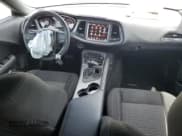 ✅ 2023 Dodge Challenger SXT • VIN: 2C3CDZAG1PH550190 • Lot: 54818244. Wystawiony na Copart z przebiegiem 10 934 mil. Bezpłatny archiwum sprzedaży aukcyjnych z USA i szczegółowy raport historii pojazdu na DreamBid. Zdjęcie 8.