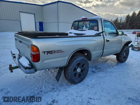 ✅ 2000 Toyota Tacoma PreRunner • VIN: 5TENM92N9YZ689331 • Lot: 94209755. Listed on Copart with 280,970 mi. Free auction sales archive from the USA and detailed vehicle history report at DreamBid. Image 3.