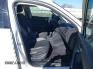 ✅ 2020 Volkswagen Tiguan SE • VIN: 3VV3B7AXXLM124839 • Lot: 43711112. Wystawiony na IAAI z przebiegiem 76 717 mil. Bezpłatny archiwum sprzedaży aukcyjnych z USA i szczegółowy raport historii pojazdu na DreamBid. Zdjęcie 5.