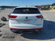 ✅ 2021 Volkswagen Atlas SE • VIN: 1V2WE2CA7MC227278 • Lot: 43285584. Wystawiony na IAAI z przebiegiem 52 758 mil. Bezpłatny archiwum sprzedaży aukcyjnych z USA i szczegółowy raport historii pojazdu na DreamBid. Zdjęcie 17.