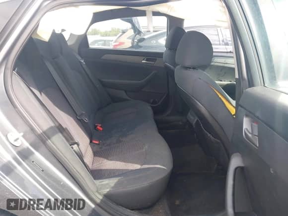 2018 Hyundai Sonata SE с VIN 5NPE24AFXJH723207, выставлен на аукционе IAAI как лот 43296720 с пробегом Не указан миль и . История ставок и продаж доступна на DreamBid. Изображение 8.