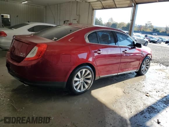 ✅ 2014 Lincoln MKS • VIN: 1LNHL9EKXEG602147 • Lot: 90133775. Wystawiony na Copart z przebiegiem 111 790 mil. Bezpłatny archiwum sprzedaży aukcyjnych z USA i szczegółowy raport historii pojazdu na DreamBid. Zdjęcie 3.