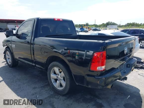 2013 Ram 1500 Express z VIN 3C6JR6AT8DG505511, wystawiony jako IAAI lot #43104315 z przebiegiem 306 996 mil mil oraz . Historia ofert i sprzedaży dostępna na DreamBid. Obrazek 3.