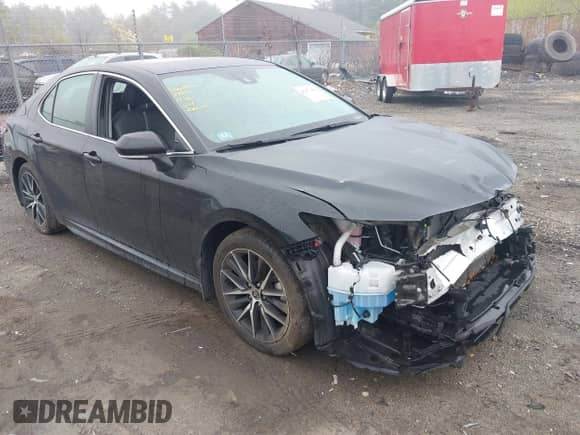 2022 Toyota Camry SE with VIN 4T1G11BK1NU072711, listed as a IAAI auction lot 42173404 with 26,504 mi miles and . Bid and sale history available at DreamBid. Image 1.