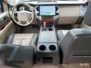 ✅ 2007 Ford Expedition Eddie Bauer • VIN: 1FMFU18547LA37304 • Lot: 68783385. Wystawiony na Copart z przebiegiem 133 421 mil. Bezpłatny archiwum sprzedaży aukcyjnych z USA i szczegółowy raport historii pojazdu na DreamBid. Zdjęcie 8.