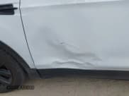 ✅ 2017 Ford Escape SE • VIN: 1FMCU0GD5HUA13448 • Лот: 43810462. Опубликован ранее на IAAI с пробегом 124 017 миль. Бесплатный доступ к архиву аукционных продаж из США и подробный отчёт об истории автомобиля на DreamBid. Изображение 6.