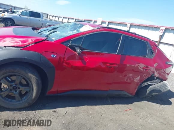 ✅ 2024 Subaru Solterra Touring • VIN: JTMABABA9RA066371 • Lot: 43017007. Wystawiony na IAAI z przebiegiem Nie podano. Bezpłatny archiwum sprzedaży aukcyjnych z USA i szczegółowy raport historii pojazdu na DreamBid. Zdjęcie 14.