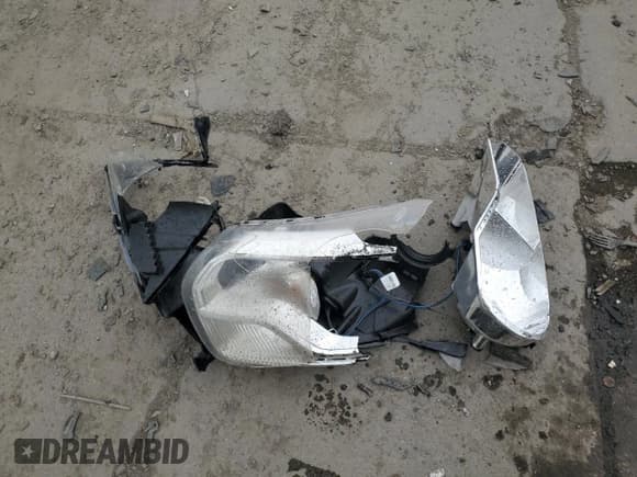 ✅ 2018 Ford Transit XL • VIN: 1FDZK1CM2JKB56547 • Лот: 60002405. Опубликован ранее на Copart с пробегом 114 678 миль. Бесплатный доступ к архиву аукционных продаж из США и подробный отчёт об истории автомобиля на DreamBid. Изображение 13.