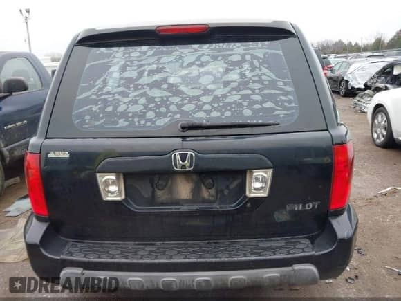 2004 Honda Pilot LX with VIN 2HKYF18194H614848, listed as a IAAI auction lot 42022016 with 171,465 mi miles and . Bid and sale history available at DreamBid. Image 17.