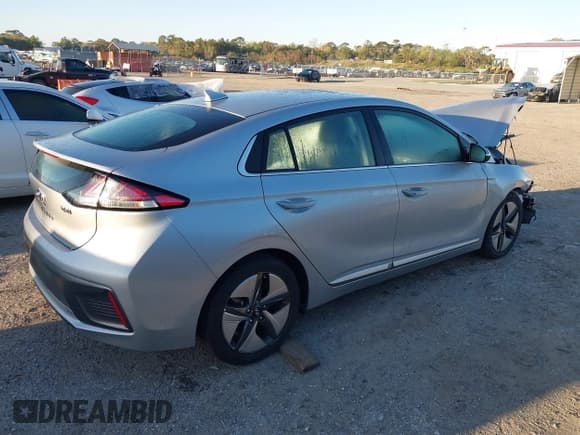 ✅ 2022 Hyundai Ioniq SEL • VIN: KMHC85LC4NU281272 • Lot: 41780390. Wystawiony na IAAI z przebiegiem 6 159 mil. Bezpłatny archiwum sprzedaży aukcyjnych z USA i szczegółowy raport historii pojazdu na DreamBid. Zdjęcie 4.