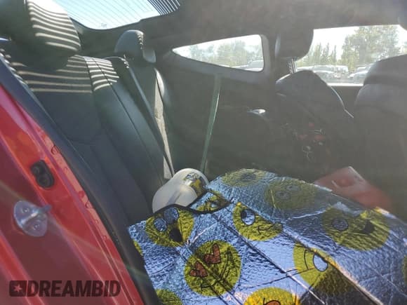 ✅ 2016 Hyundai Veloster • VIN: KMHTC6AD5GU248378 • Lot: 74291934. Listed on Copart with 102,560 mi. Free auction sales archive from the USA and detailed vehicle history report at DreamBid. Image 10.