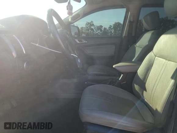 ✅ 2020 Ford Ranger Lariat • VIN: 1FTER4FHXLLA46986 • Lot: 82096795. Wystawiony na Copart z przebiegiem 116 413 mil. Bezpłatny archiwum sprzedaży aukcyjnych z USA i szczegółowy raport historii pojazdu na DreamBid. Zdjęcie 7.