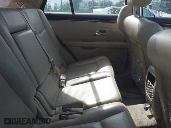 ✅ 2008 Cadillac SRX AWD • VIN: 1GYEE437280198061 • Lot: 42178778. Listed on IAAI with 216,943 mi. Free auction sales archive from the USA and detailed vehicle history report at DreamBid. Image 8.