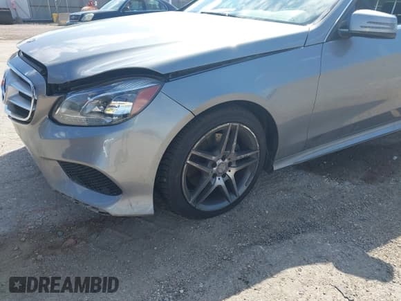 ✅ 2015 Mercedes-Benz E 350 Sport • VIN: WDDHF8JBXFB133335 • Lot: 43142788. Wystawiony na IAAI z przebiegiem 117 708 mil. Bezpłatny archiwum sprzedaży aukcyjnych z USA i szczegółowy raport historii pojazdu na DreamBid. Zdjęcie 21.