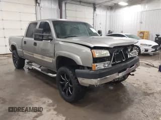 ✅ 2003 Chevrolet Silverado 2500HD LS • VIN: 1GCHK23133F136475 • Lot: 41609322. Wystawiony na IAAI z przebiegiem 233 193 mil. Bezpłatny archiwum sprzedaży aukcyjnych z USA i szczegółowy raport historii pojazdu na DreamBid. Zdjęcie 1.