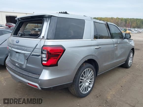 ✅ 2022 Ford Expedition Limited • VIN: 1FMJU1KT4NEA05973 • Лот: 40744166. Опубликован ранее на IAAI с пробегом 22 852 миль. Бесплатный доступ к архиву аукционных продаж из США и подробный отчёт об истории автомобиля на DreamBid. Изображение 4.