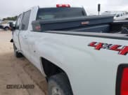 ✅ 2019 Chevrolet Silverado 2500HD LT • VIN: 1GC1KSEG3KF123629 • Lot: 41554328. Wystawiony na IAAI z przebiegiem Nie podano. Bezpłatny archiwum sprzedaży aukcyjnych z USA i szczegółowy raport historii pojazdu na DreamBid. Zdjęcie 3.