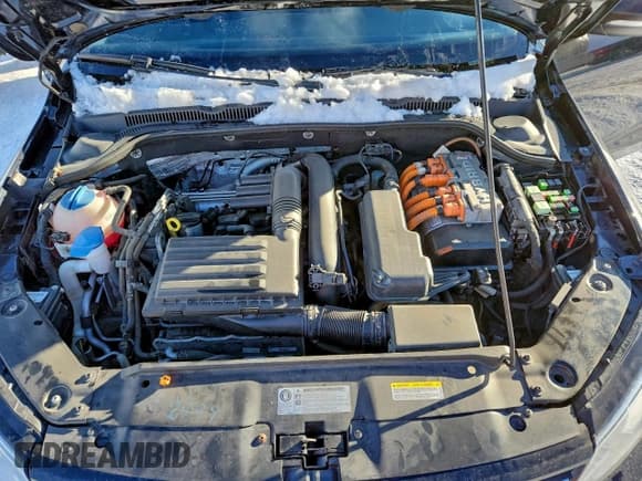 ✅ 2013 Volkswagen Jetta Hybrid • VIN: 3VW637AJ2DM287066 • Lot: 94932915. Wystawiony na Copart z przebiegiem 174 347 mil. Bezpłatny archiwum sprzedaży aukcyjnych z USA i szczegółowy raport historii pojazdu na DreamBid. Zdjęcie 11.