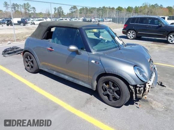 ✅ 2005 MINI Convertible S • VIN: WMWRH33545TF85051 • Lot: 41843147. Listed on IAAI with 109,656 mi. Free auction sales archive from the USA and detailed vehicle history report at DreamBid. Image 1.