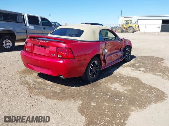 ✅ 2000 Ford Mustang GT • VIN: 1FAFP45X6YF214265 • Lot: 41662925. Listed on IAAI with 81,814 mi. Free auction sales archive from the USA and detailed vehicle history report at DreamBid. Image 4.