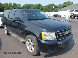 ✅ 2014 Chevrolet Suburban LT • VIN: 1GNSKJE72ER100836 • Lot: 42378709. Listed on IAAI with 365,946 mi. Free auction sales archive from the USA and detailed vehicle history report at DreamBid. Image 1.