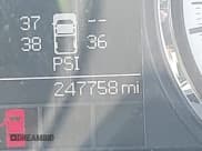 ✅ 2010 Dodge 1500 SLT • VIN: 1D7RB1GT7AS164798 • Lot: 41847595. Wystawiony na IAAI z przebiegiem 247 758 mil. Bezpłatny archiwum sprzedaży aukcyjnych z USA i szczegółowy raport historii pojazdu na DreamBid. Zdjęcie 15.