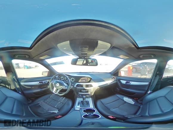 ✅ 2013 Mercedes-Benz C 250 Sport • VIN: WDDGF4HB8DR246957 • Lot: 95279325. Wystawiony na Copart z przebiegiem 166 163 mil. Bezpłatny archiwum sprzedaży aukcyjnych z USA i szczegółowy raport historii pojazdu na DreamBid. Zdjęcie 14.