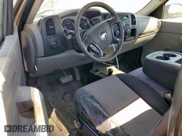 ✅ 2007 Chevrolet Silverado 2500HD 1LT • VIN: 1GCHK24K07E506784 • Lot: 85856295. Wystawiony na Copart z przebiegiem 153 035 mil. Bezpłatny archiwum sprzedaży aukcyjnych z USA i szczegółowy raport historii pojazdu na DreamBid. Zdjęcie 8.