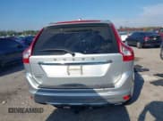 ✅ 2015 Volvo XC60 T6 • VIN: YV4902RK7F2649280 • Lot: 41744679. Wystawiony na IAAI z przebiegiem 52 288 mil. Bezpłatny archiwum sprzedaży aukcyjnych z USA i szczegółowy raport historii pojazdu na DreamBid. Zdjęcie 17.