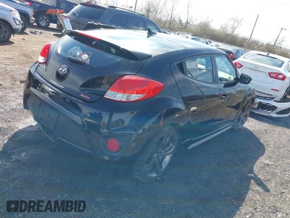 ✅ 2014 Hyundai Veloster Turbo • VIN: KMHTC6AE4EU211098 • Lot: 41846231. Wystawiony na IAAI z przebiegiem 121 591 mil. Bezpłatny archiwum sprzedaży aukcyjnych z USA i szczegółowy raport historii pojazdu na DreamBid. Zdjęcie 4.