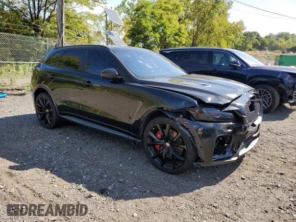 ✅ 2020 Jaguar F-Pace SVR • VIN: SADCZ2EEXLA659970 • Лот: 82047635. Опубликован ранее на Copart с пробегом 36 142 миль. Бесплатный доступ к архиву аукционных продаж из США и подробный отчёт об истории автомобиля на DreamBid. Изображение 4.