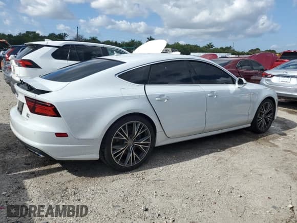 ✅ 2018 Audi A7 Prestige • VIN: WAU23AFC8JN063209 • Lot: 48946383. Wystawiony na Copart z przebiegiem Nie podano. Bezpłatny archiwum sprzedaży aukcyjnych z USA i szczegółowy raport historii pojazdu na DreamBid. Zdjęcie 3.