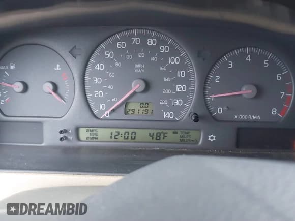 ✅ 2000 Volvo S70 • VIN: YV1LS56D0Y2666445 • Lot: 41211138. Wystawiony na IAAI z przebiegiem 291 191 mil. Bezpłatny archiwum sprzedaży aukcyjnych z USA i szczegółowy raport historii pojazdu na DreamBid. Zdjęcie 7.